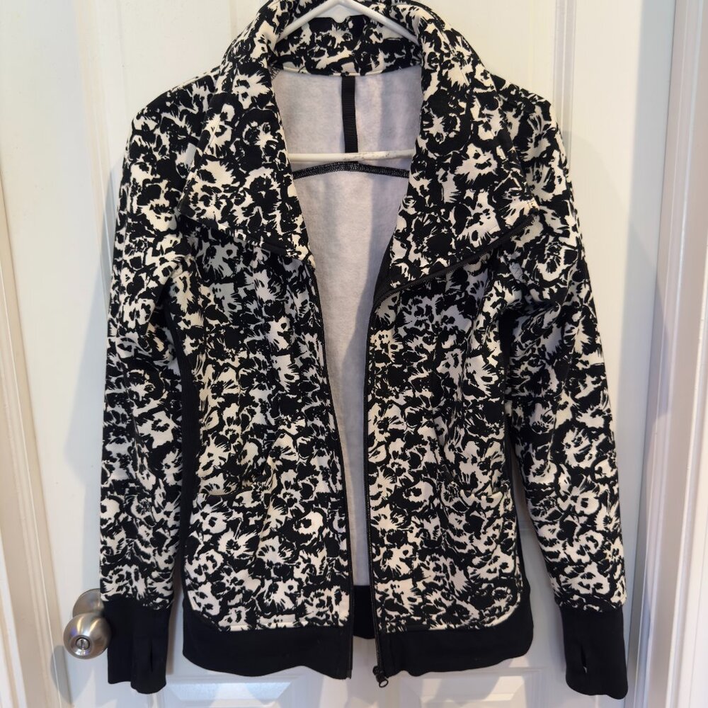 Lululemon Cozy Cuddle Up Jacket